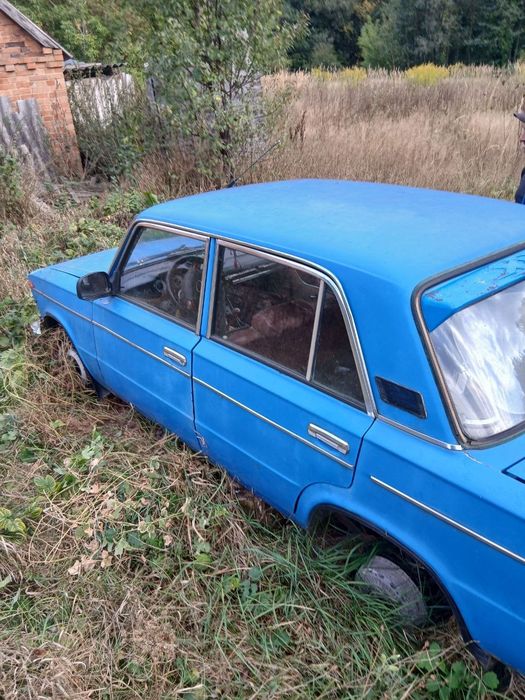 Продам авто ваз 2103