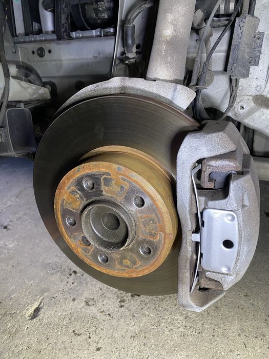 Бампер М bmw e61 e60 БМВ е60 е61