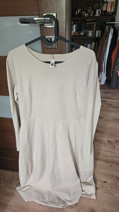 Wendy Trendy beżowa sukienka midi rozkloszowana z długim rękawem UNI