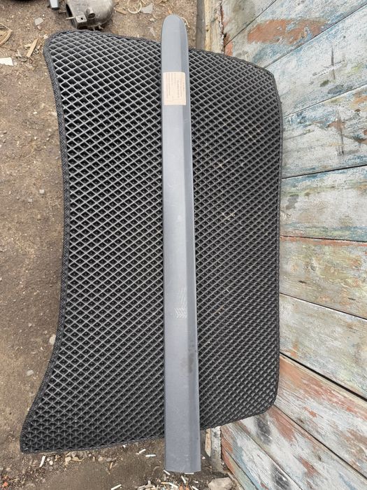 Накладка передней левой двери Mercedes Vito W639