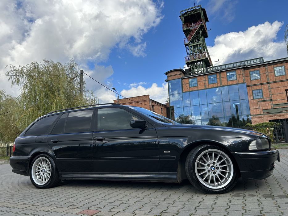 BMW E39 525i,   2001r