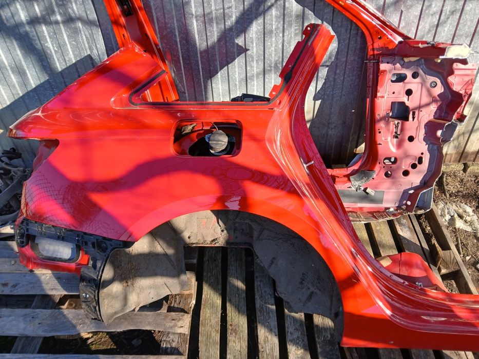 Cwiartka blotnik prawy tył Audi a4 b9 kombi LY3U