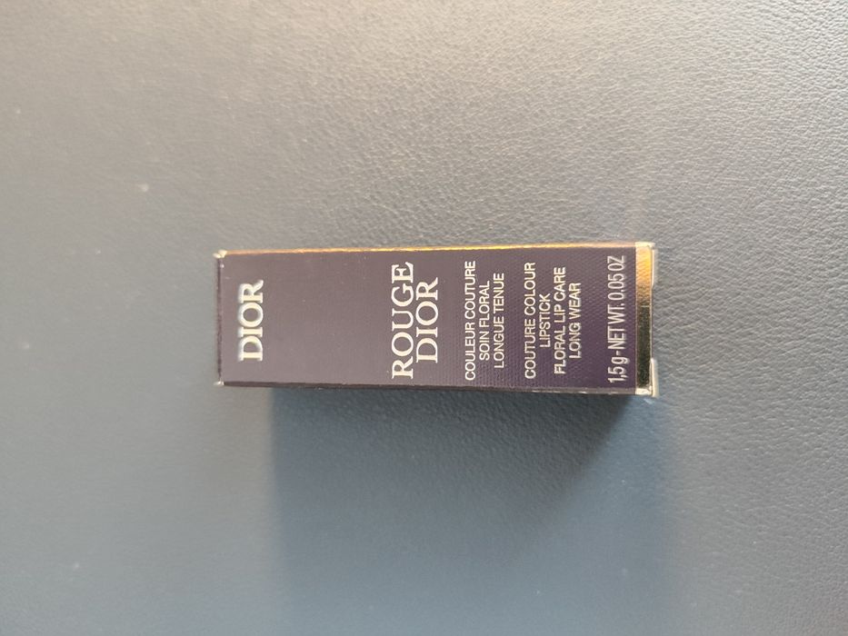 Czerwona szminka Rouge Dior 1,5g kolor 999 Satin