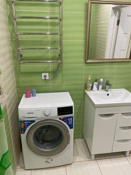 Квартира подобово карамель