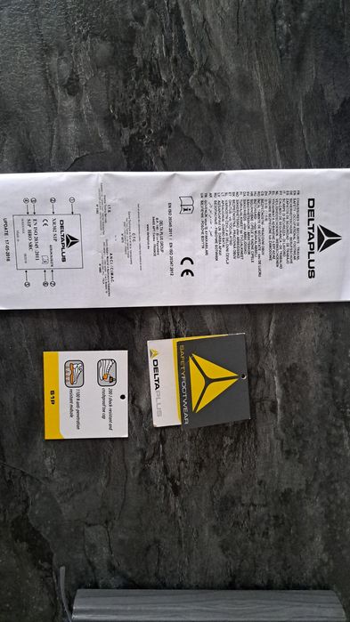 Botas biqueira de aço delta plus 43