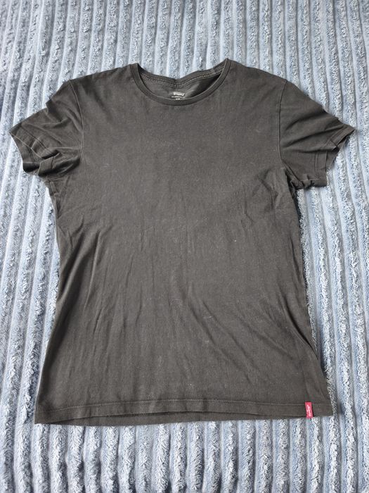 Czarny T-shirt Levi's r. M