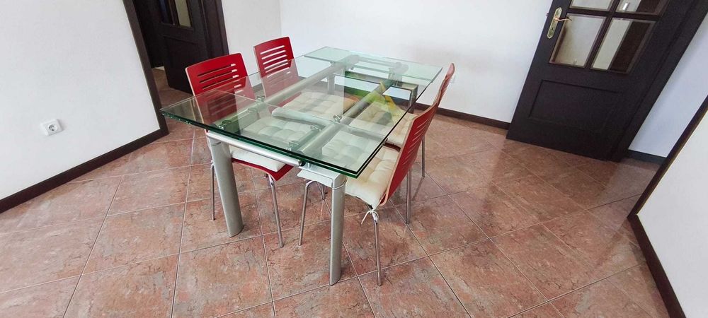 Mesa extensível com entrega