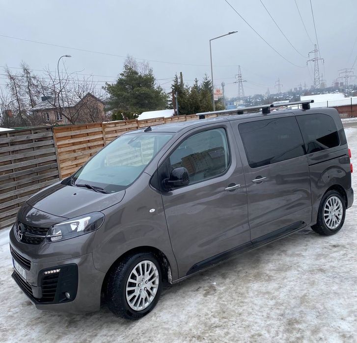 Wynajem busa 8-osobowego • Wynajem busów • Wypożyczalnia samochodów