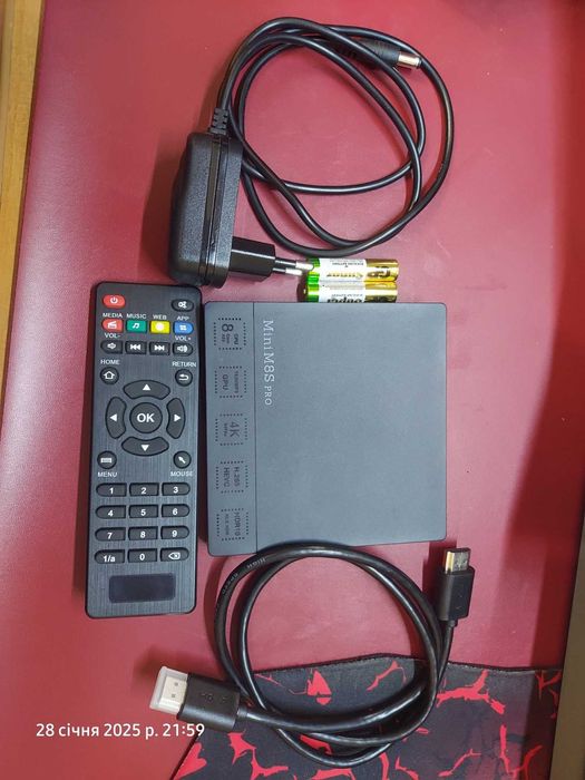 Mini M8S Pro андроид смарт приставка на 8-ядерном процессоре  б/у