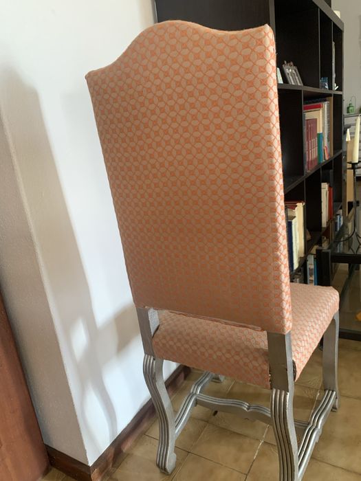 Cadeirão em madeira pintado em prateado