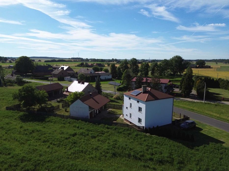 Dom z budynkiem gospodarczym i dużą działką 1985 m²