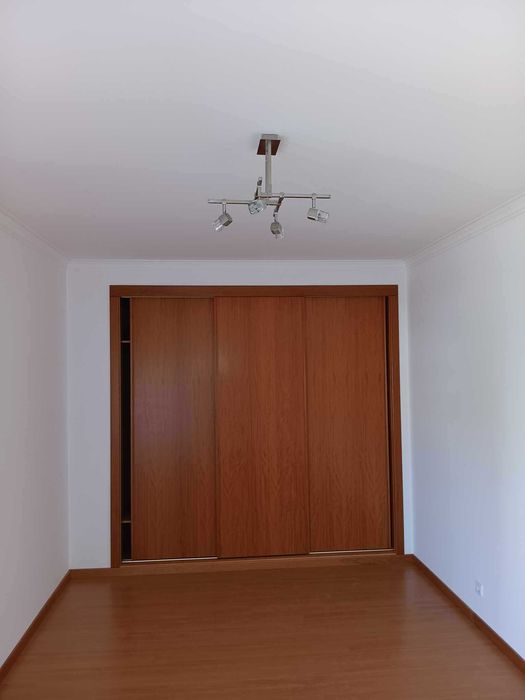 Quartos para alugar no entrocamento