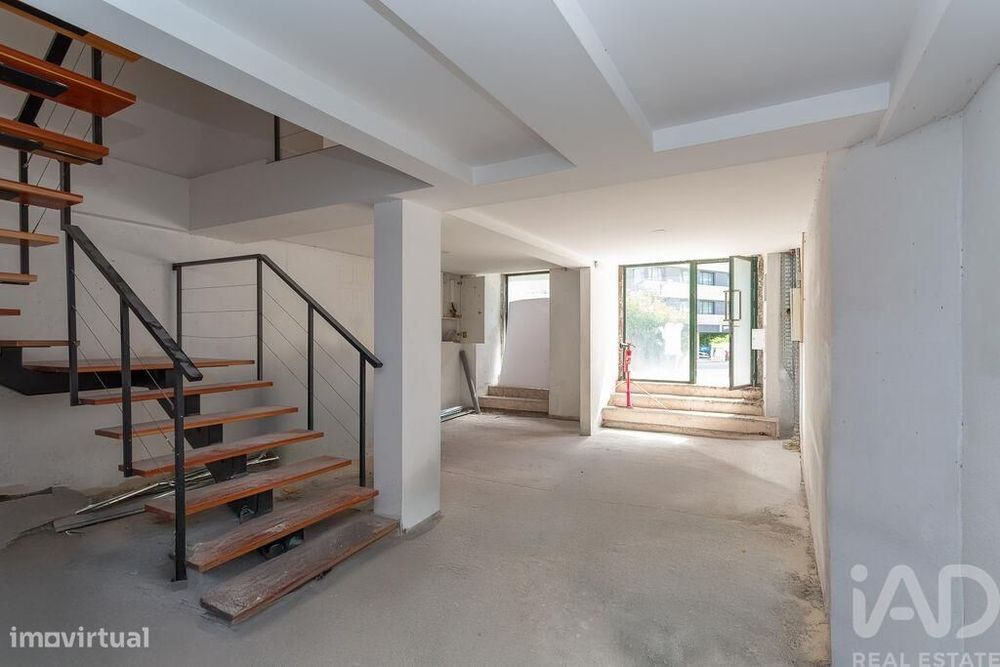 Loja / Estabelecimento Comercial T4 em Santo António de 144,00 m2