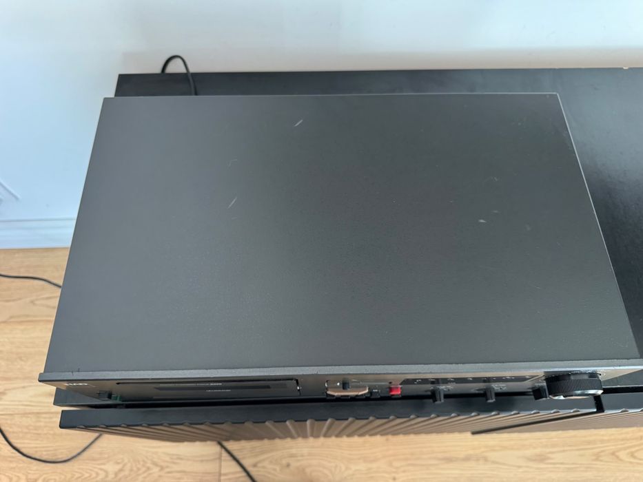Magnetofon NAD 6325