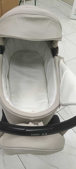 Продам коляску Ibebe