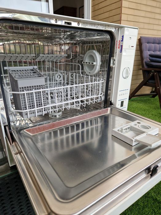 Máquina de lavar loiça compacta Bosch