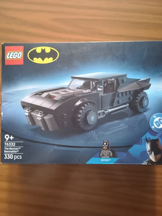 LEGO Batmobil.     .