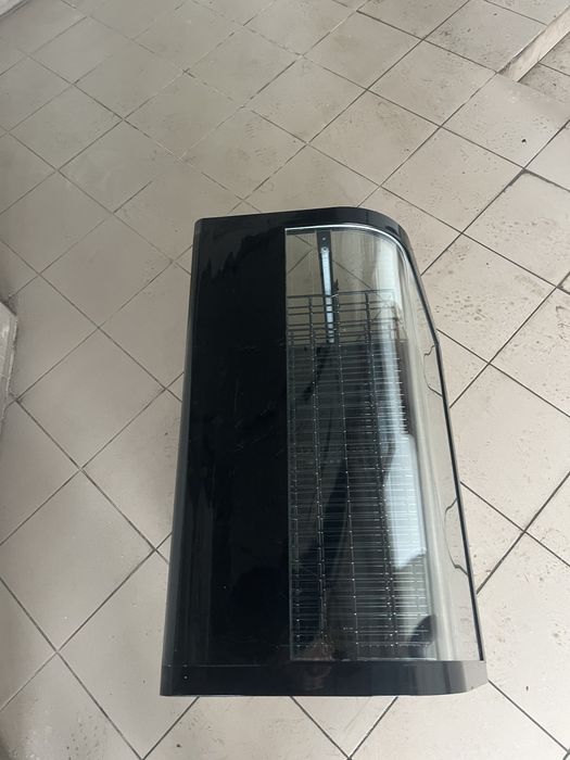 Холодильна Вітрина Reednee RTW-100L  Настільна Кондитерська Німеччина