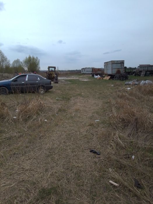 Бытовку вагончик на 6 человек есть электричество и другое