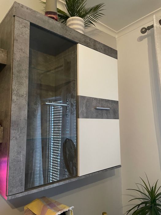 Movél de Sala e prateleiras, como novo