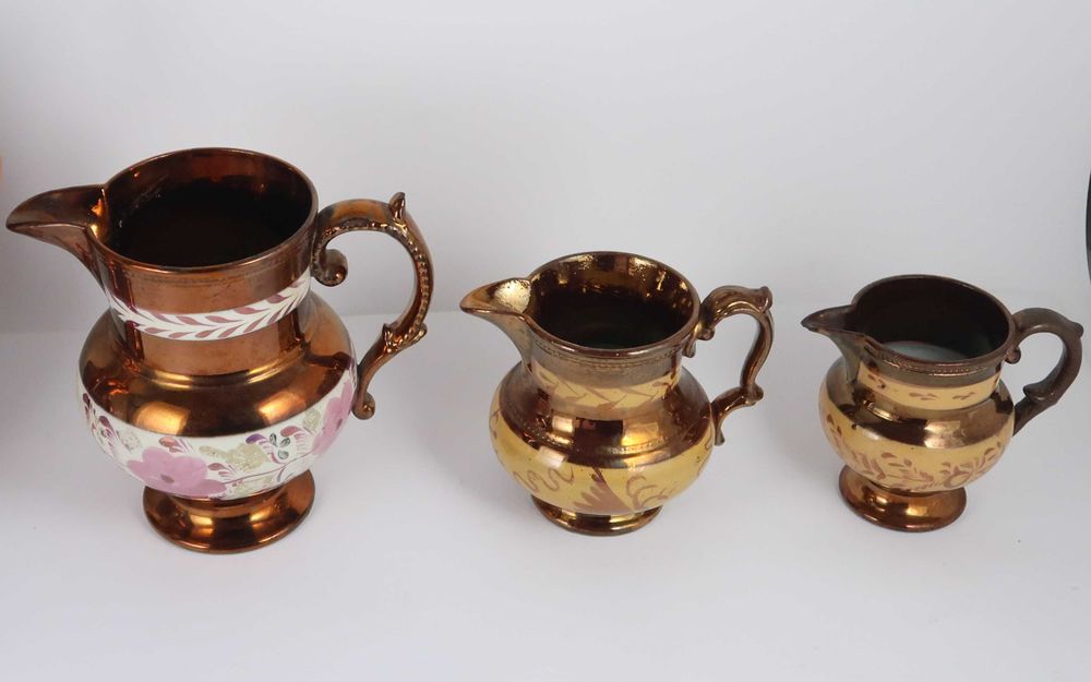 3 Jarros antigos em porcelana Lustrina