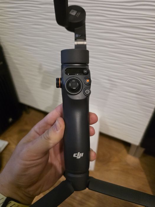 DJI Osmo Mobile 6 Gimbal