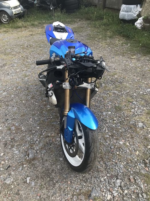 Продам спорт мотоцикл сузуки GSX-600r К8