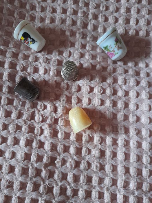 Наперстки. Одним лотом. Без дефектів