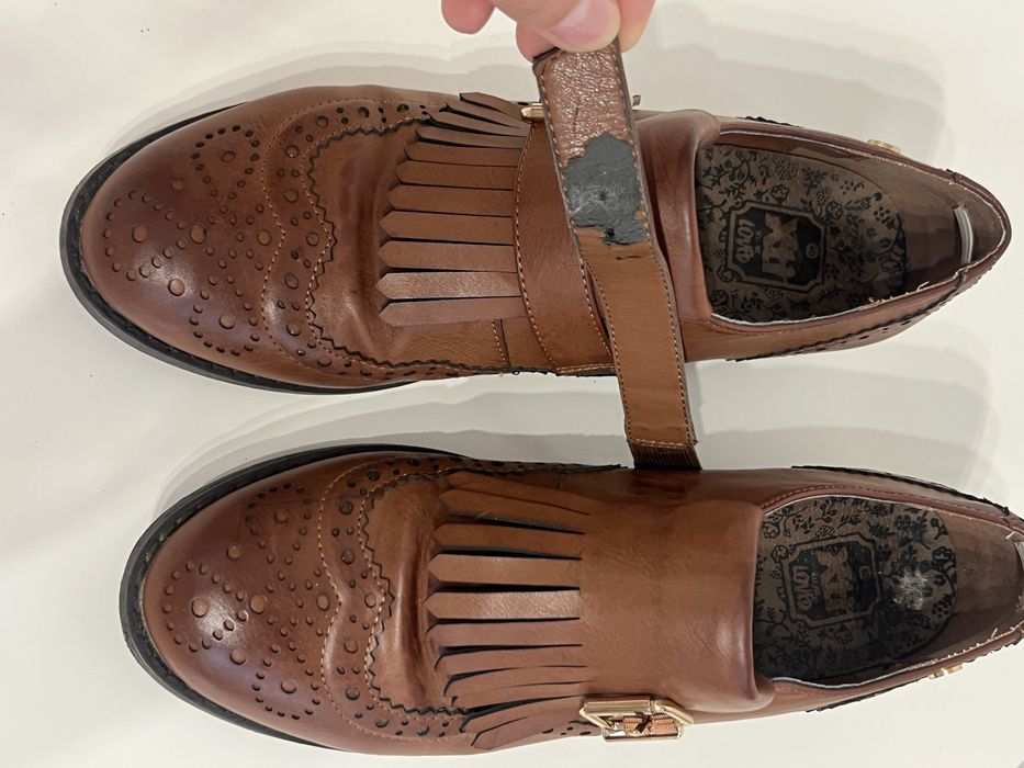 Śliczne eleganckie oxfordki półbuty loafersy brązowe koniakowe ze złotymi klamerkami