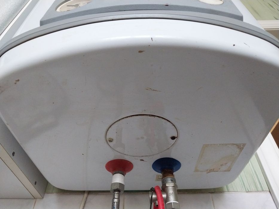 Продам бойлер 50л