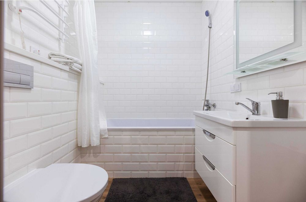 Подобова оренда студії, біля метро, Бажана 17Б. Є укриття.