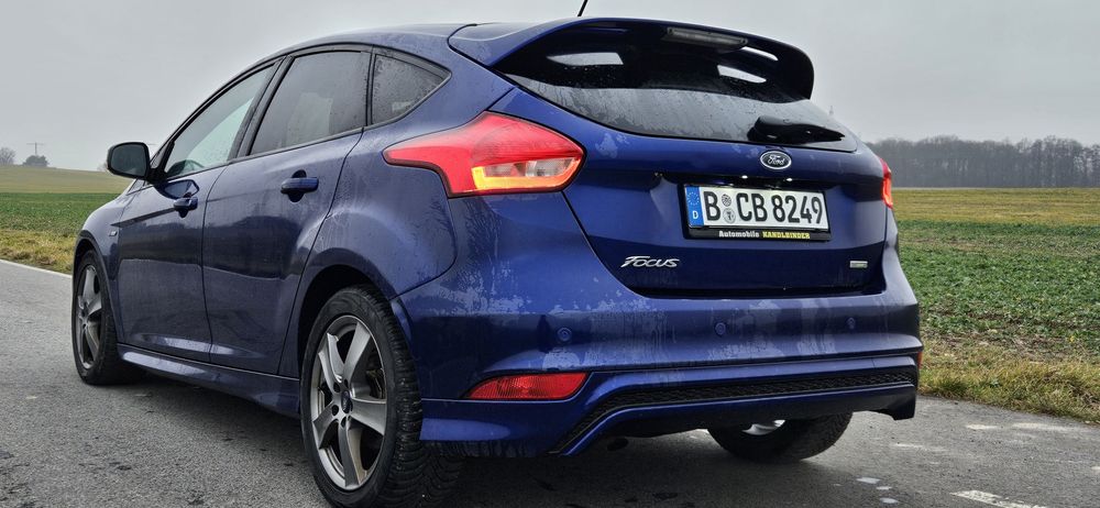 Ford Focus wersja ST line niski przebieg 1.0 benzyna okazja !!!