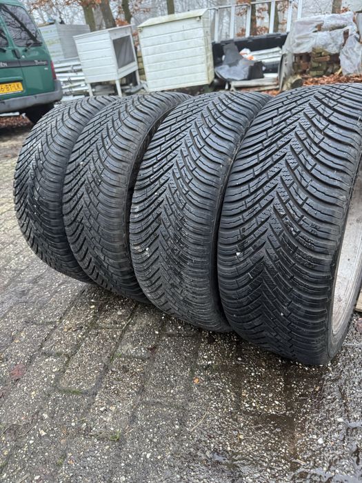 Резина r16 205/45 vredestein