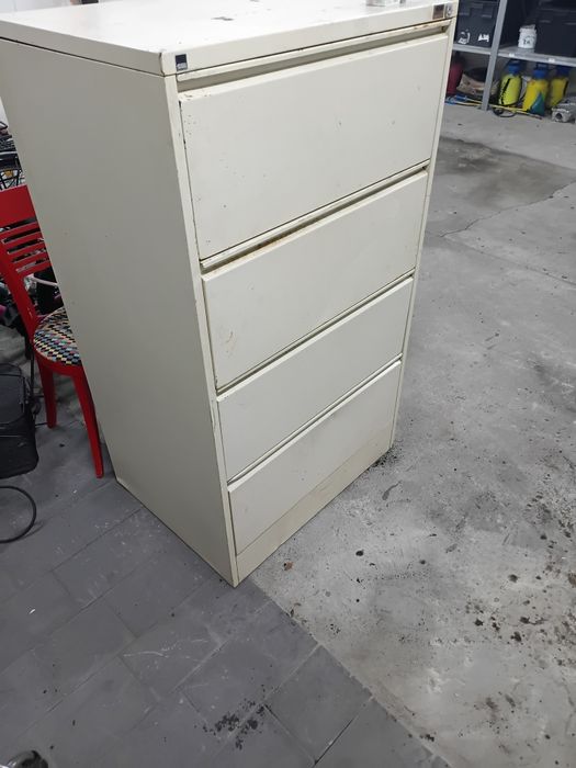 Sprzedam szafę duża metalową porządna ciezka garaż warsztat okazja