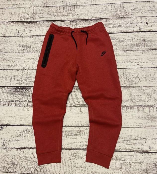 Nike Tech Fleece Red Pants