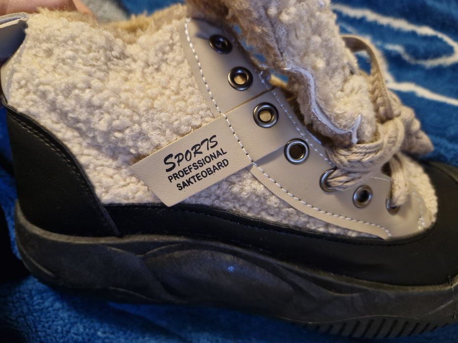 Buty z misiem nowe