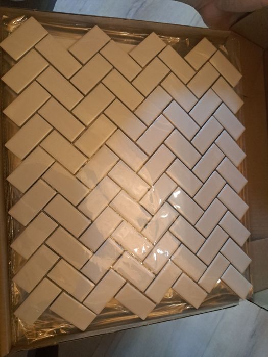 Płytki ścienne ceramiczne jodełka chevron biała połysk
