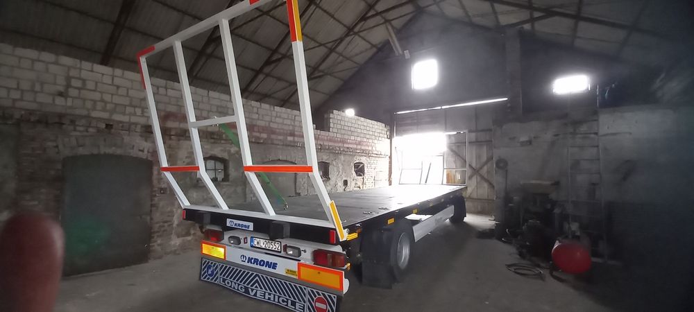 Przyczepa do bel lub skrzyniopalet