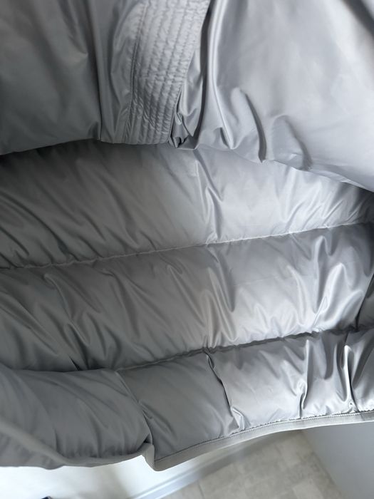 Продам курточку Nike