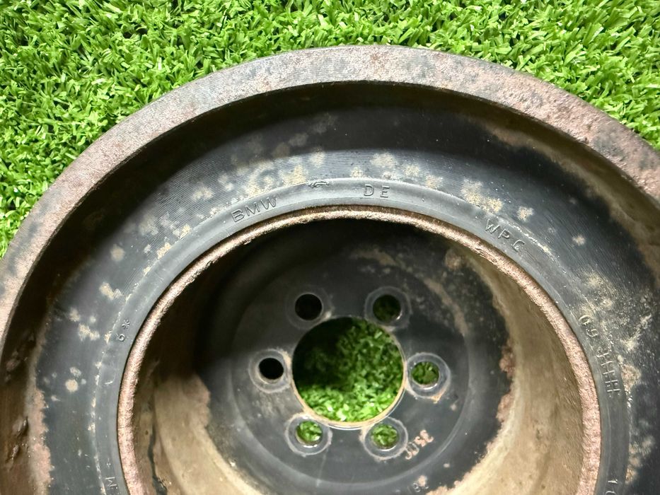 Шків колінвала bmw f10 f11 N53 N47 демпферний шків колінвала Розборка