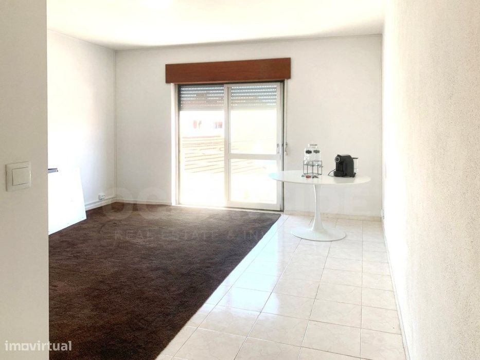 Offices/Rooms in Pontinha