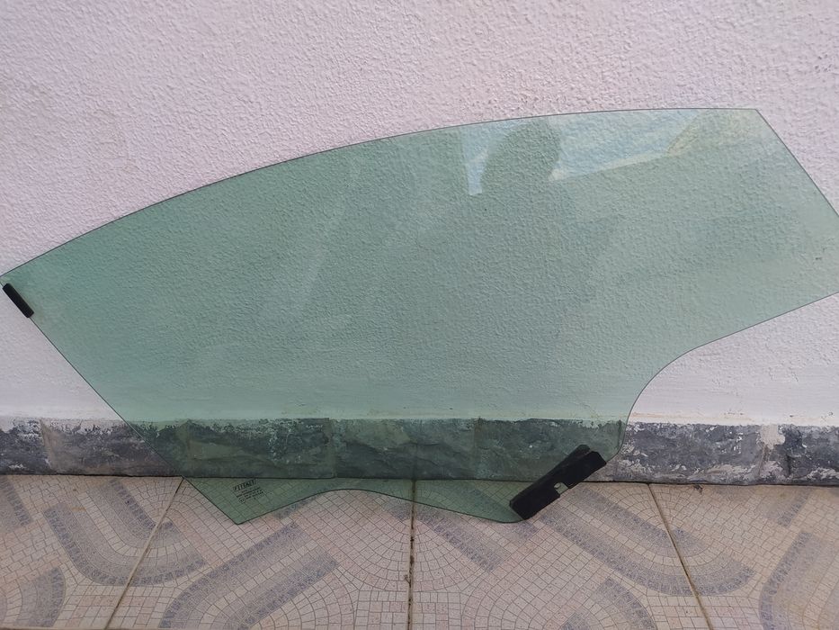 Vidro lateral traseiro auto Fiat