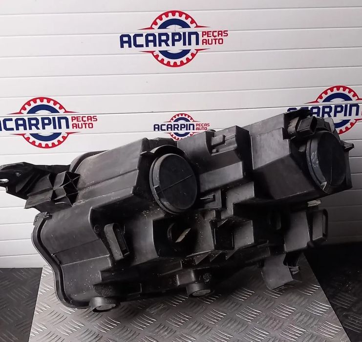 Optica Direita Citroen Berlingo 2021 Ref: 9816824780