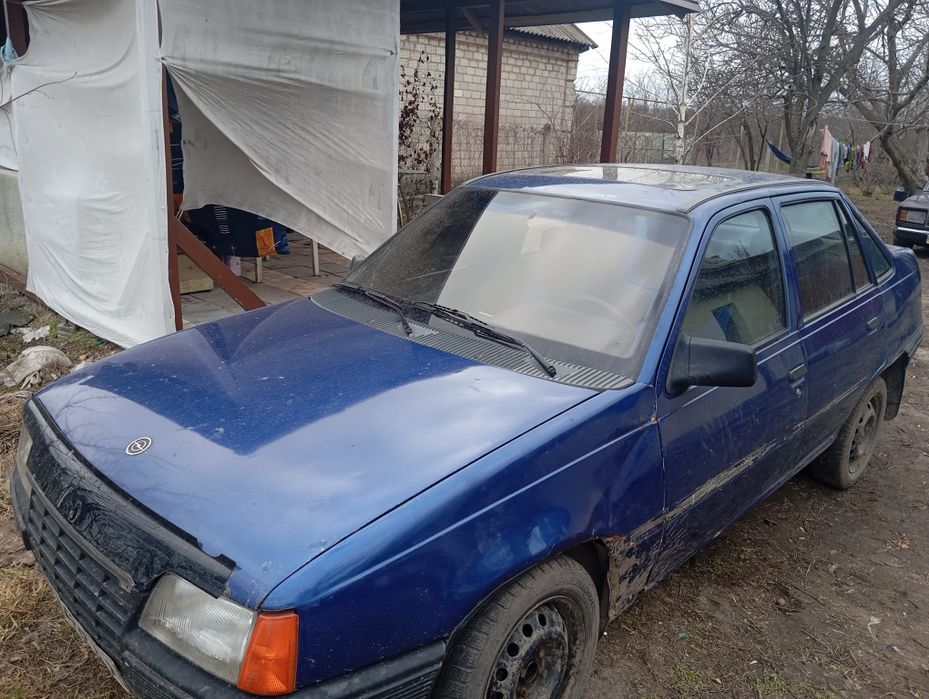 Опель кадет 1.6 моно инжектор