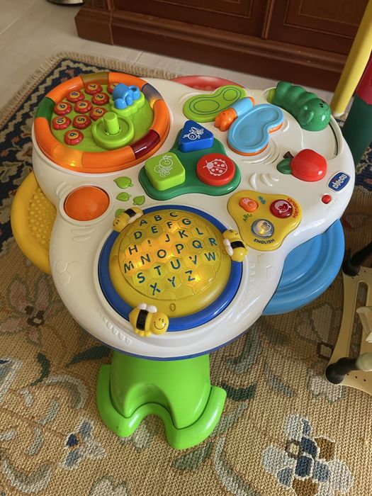Mesa palavras Chicco Português e Inglês, Andarilho e mesa Noddy
