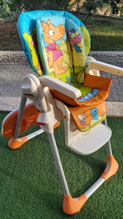 Cadeira de Alimentação Chicco Polly 2 em 1 - Colorida e Ajustável!