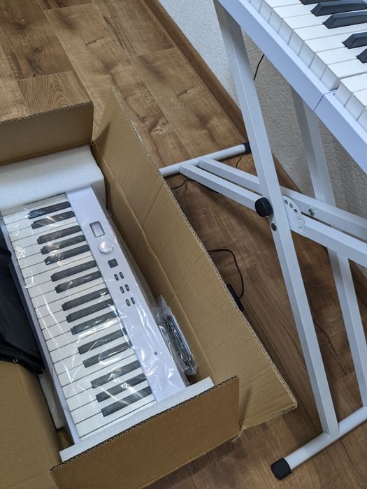 Безкоштовна доставка‼️Піаніно біле цифрове підставка навушники‼️