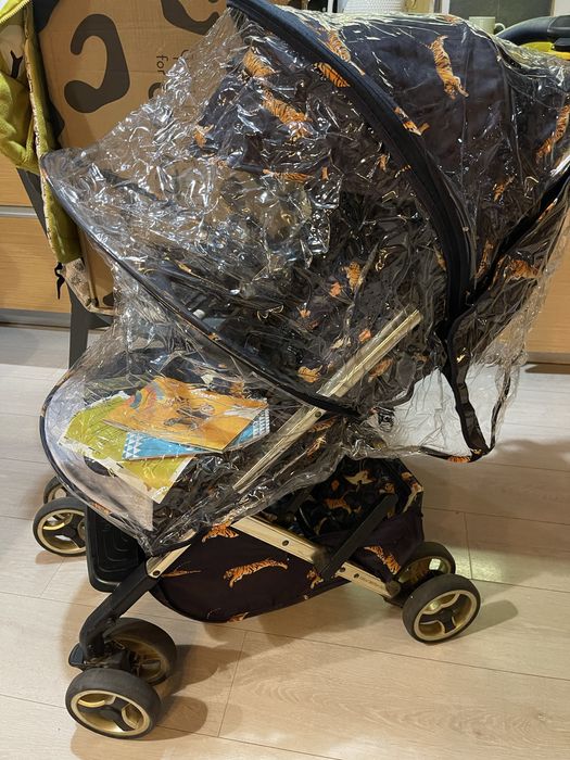 Cossato прогулянкова коляска