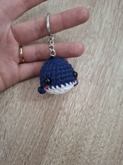 Brelok wieloryb na szydełku