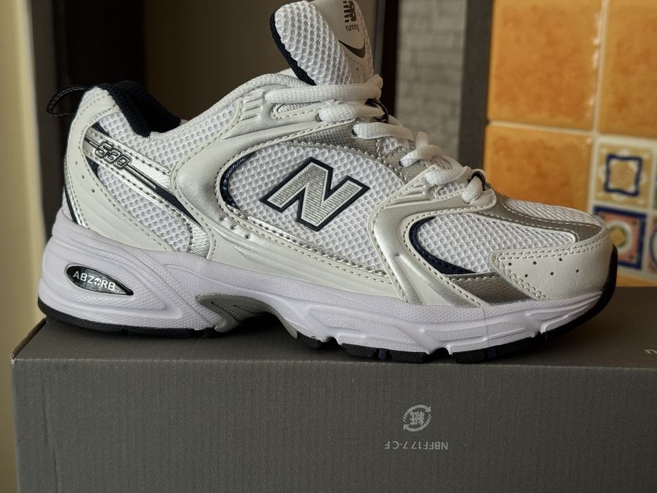 Кросівки  жіночі ,весінне -літні NB.